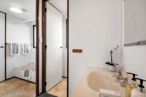 Photo of property in 34a Riserra Drive, Ranui, Auckland, 0612