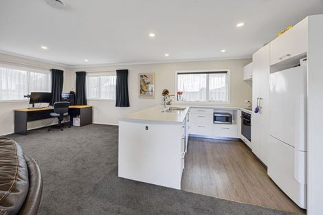 Photo of property in 48b Celia Street, Stratford, 4332
