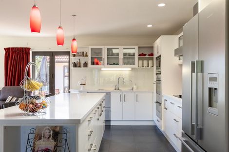 Photo of property in 177 Mazengarb Road, Paraparaumu, 5032