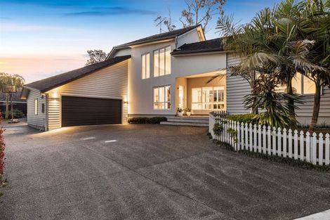 Photo of property in 30c Marine Parade, Mellons Bay, Auckland, 2014