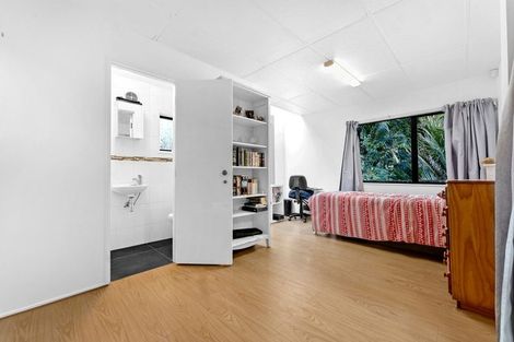 Photo of property in 576c South Titirangi Road, Titirangi, Auckland, 0604