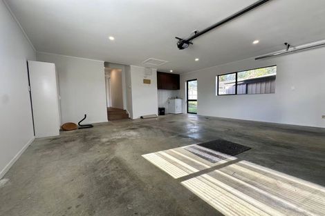 Photo of property in 39 Golfland Drive, Golflands, Auckland, 2013