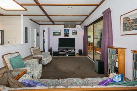 Photo of property in 2 Bale Place, Havelock North, 4130