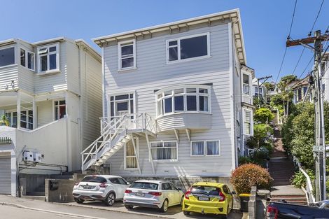 Photo of property in 46 Hawker Street, Mount Victoria, Wellington, 6011