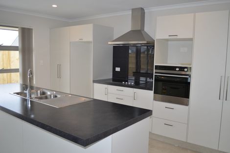 Photo of property in 16 Te Kio Crescent, Papamoa Beach, Papamoa, 3118