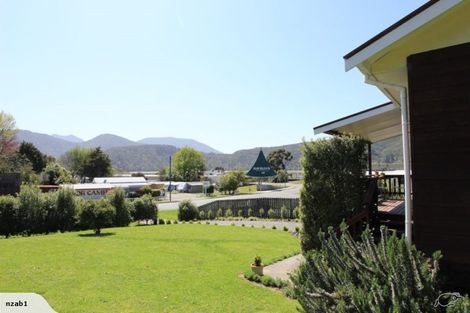 Photo of property in 17 Inglis Street, Havelock, 7100