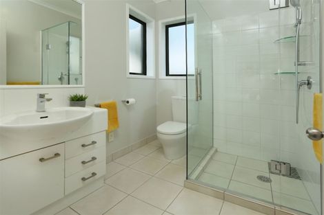 Photo of property in 17 Chelmsley Avenue, Henderson, Auckland, 0612