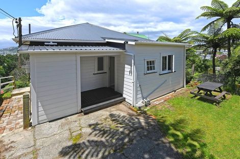 Photo of property in 25 Devon Street, Aro Valley, Wellington, 6021