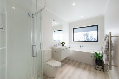 Photo of property in 1a Christian Place, Awapuni, Palmerston North, 4412