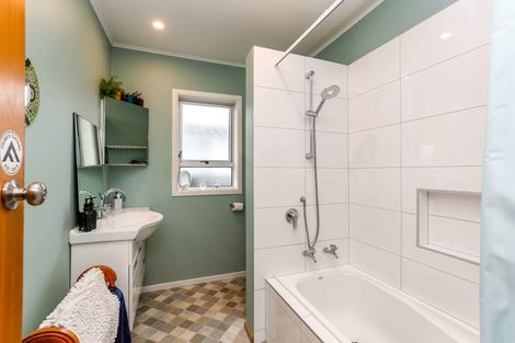 Photo of property in 12 Ngaio Street, Strandon, New Plymouth, 4312