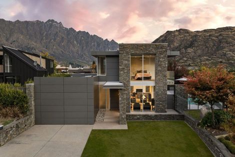 Photo of property in 9 Stewart Street, Frankton, Queenstown, 9300