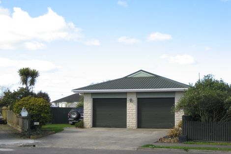 Photo of property in 16 Mansell Crescent, Bulls, 4818