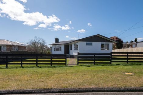Photo of property in 14 Elliott Crescent, Owhata, Rotorua, 3010