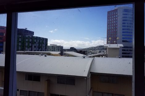 Photo of property in Churchill Flats, 213 The Terrace, Wellington Central, Wellington, 6011