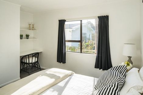 Photo of property in 16 Acheron Road, Paremata, Porirua, 5026