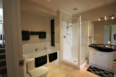 Photo of property in 37 Holland Close, Pauanui, Hikuai, 3579