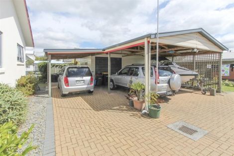 Photo of property in 6a Holden Avenue, Holdens Bay, Rotorua, 3010