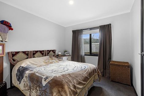 Photo of property in 139b Wainuiomata Road, Wainuiomata, Lower Hutt, 5014