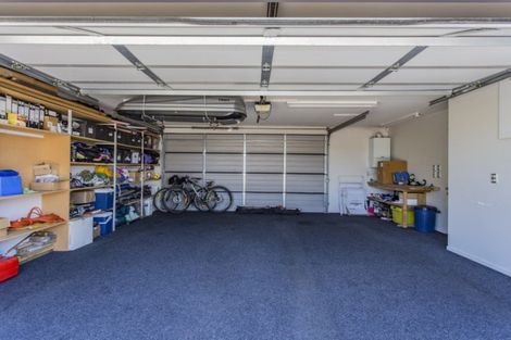 Photo of property in 70 Oakgrove Drive, Rangiora, 7400