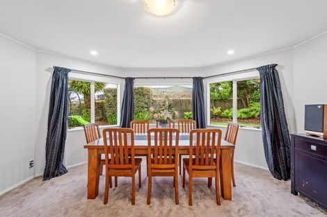 Photo of property in 27 Ponderosa Drive, Oteha, Auckland, 0632