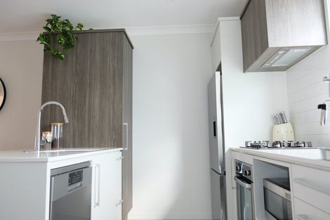 Photo of property in 16 Whimbrel Road, Flat Bush, Auckland, 2019