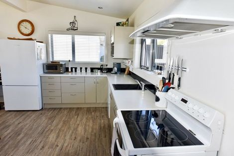 Photo of property in 24 Johnston Crescent, Haast, 7886