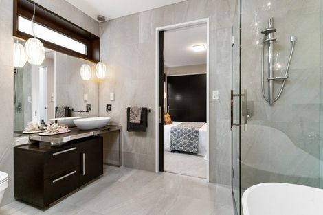 Photo of property in 7 Ngahere Street, Fendalton, Christchurch, 8041