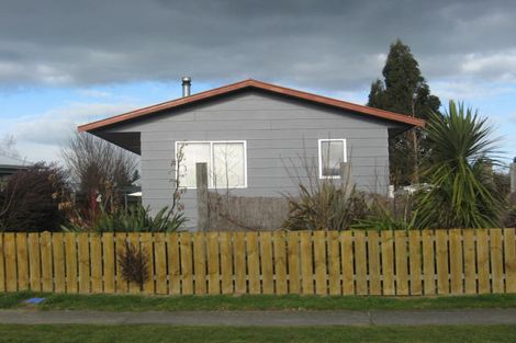 Photo of property in 5 Kupe Drive, Carterton, 5713