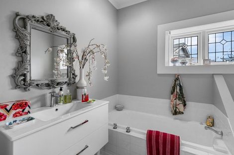 Photo of property in 171 Springfield Road, St Albans, Christchurch, 8014