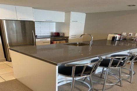 Photo of property in The Capital, 7/370 Oriental Parade, Oriental Bay, Wellington, 6011