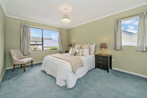 Photo of property in 2/47 Strowan Road, Strowan, Christchurch, 8052