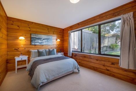 Photo of property in 36 Pigeon Mountain Road, Half Moon Bay, Auckland, 2012