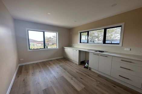 Photo of property in 300 Sturges Road, Henderson Valley, Auckland, 0612