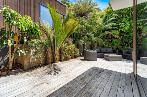 Photo of property in 11b Duncansby Road, Stanmore Bay, Whangaparaoa, 0932