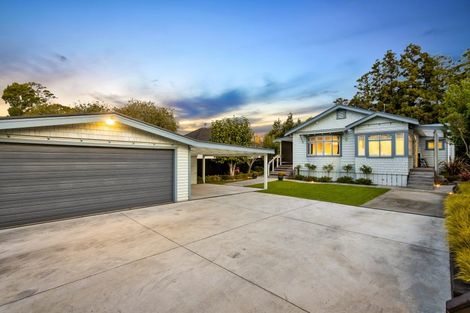 Photo of property in 5 Taupaki Road, Taupaki, Henderson, 0782