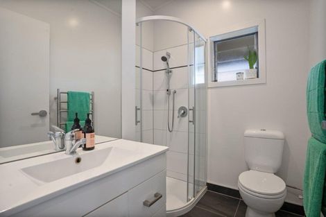 Photo of property in 15 Park Road, Carterton, 5713