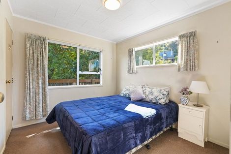 Photo of property in 1/5 Zita Avenue, Matakatia, Whangaparaoa, 0930