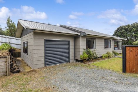 Photo of property in 6 Jane Street, Waikanae Beach, Waikanae, 5036