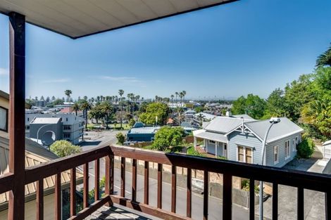 Photo of property in 3/9 Milton Road, Bluff Hill, Napier, 4110