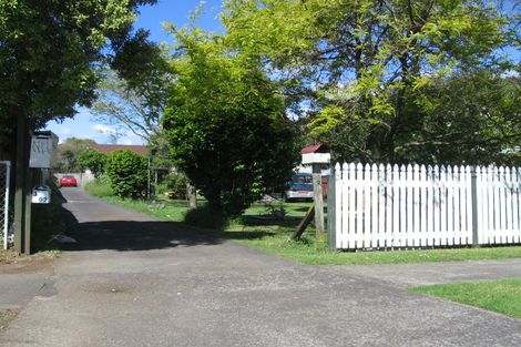 Photo of property in 2/92 Kenderdine Road, Papatoetoe, Auckland, 2025
