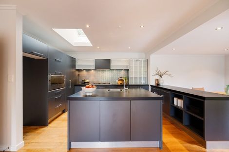 Photo of property in 35 Kirkwood Avenue, Upper Riccarton, Christchurch, 8041