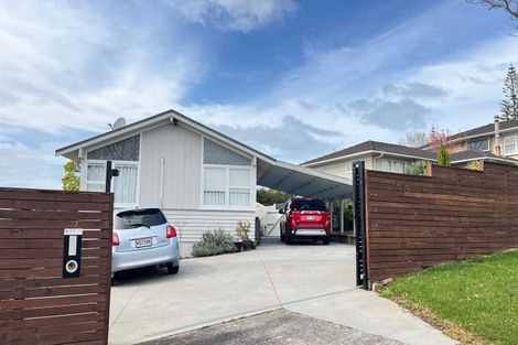 Photo of property in 32 Sunvue Road, Glen Eden, Auckland, 0602