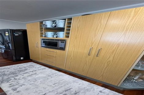 Photo of property in 242 Whitney Street, Blockhouse Bay, Auckland, 0600