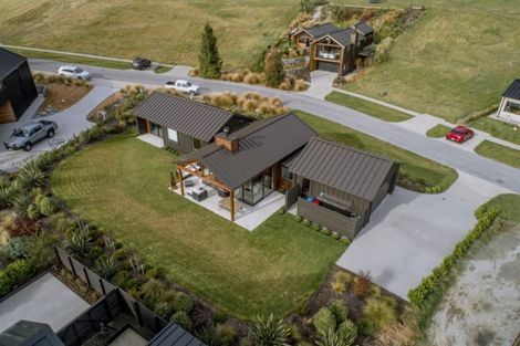 Photo of property in 6 Pendeen Crescent, Jacks Point, Queenstown, 9371