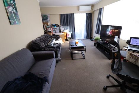 Photo of property in 181 Newlands Road, Newlands, Wellington, 6037