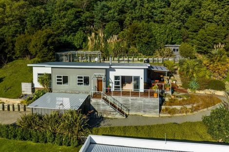 Photo of property in 7 Collins Place, Picton, 7220