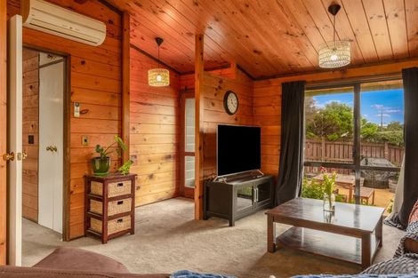 Photo of property in 33 Bodmin Terrace, Camborne, Porirua, 5026