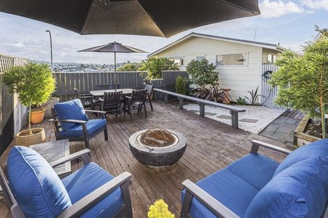 Photo of property in 2 Adventure Drive, Whitby, Porirua, 5024