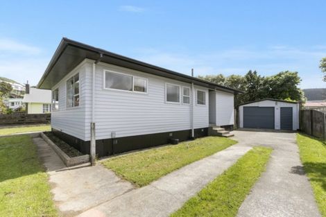 Photo of property in 4 Bexley Grove, Wainuiomata, Lower Hutt, 5014
