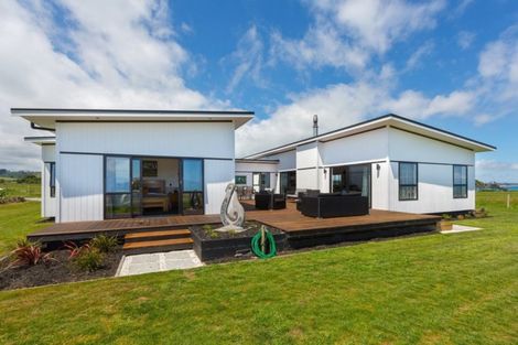 Photo of property in 71 Carrs Road, Urenui, 4377